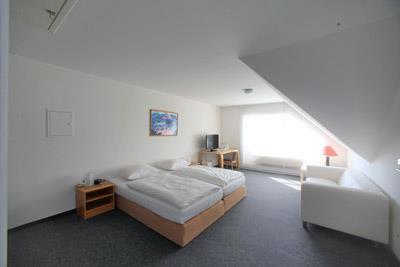 KIRCHERS PARK-HOTEL KAISERSTUHL Garni Endingen am Kaiserstuhl Zimmer foto